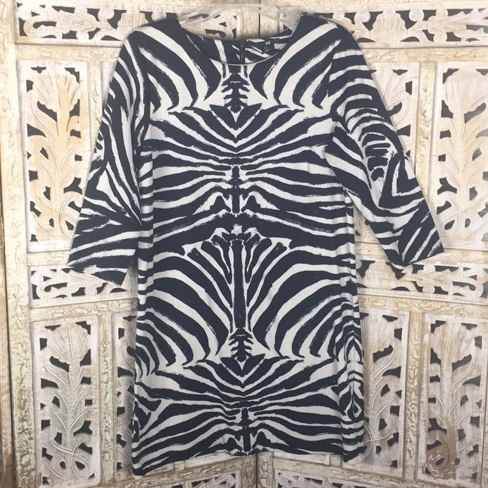 H&M Animal Print Knit Sheath Tunic Dress